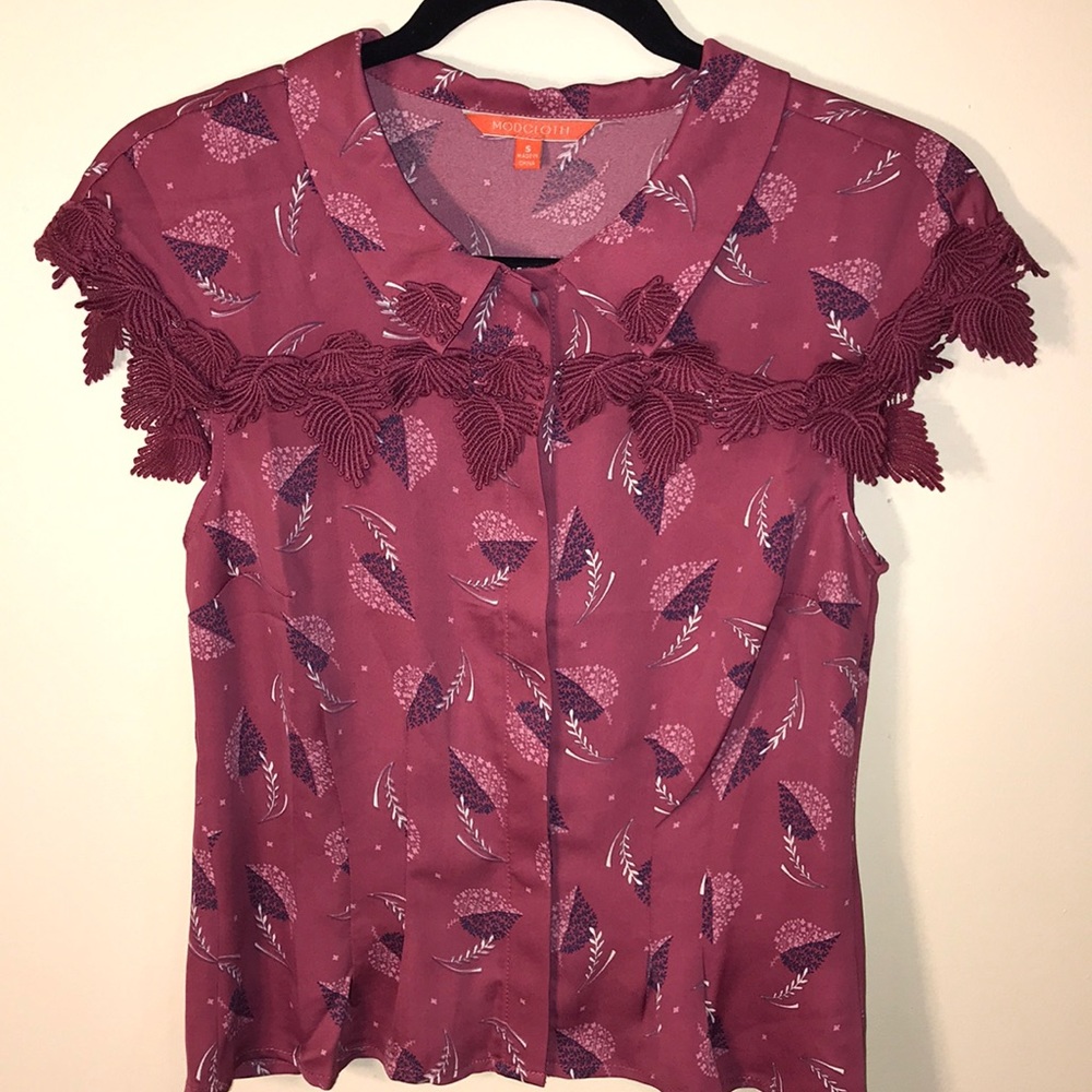 ModCloth small Leaf blouse
